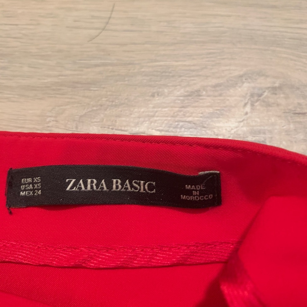 Zara Red Midi Skirt with Side Ruching - Picture 3 of 4